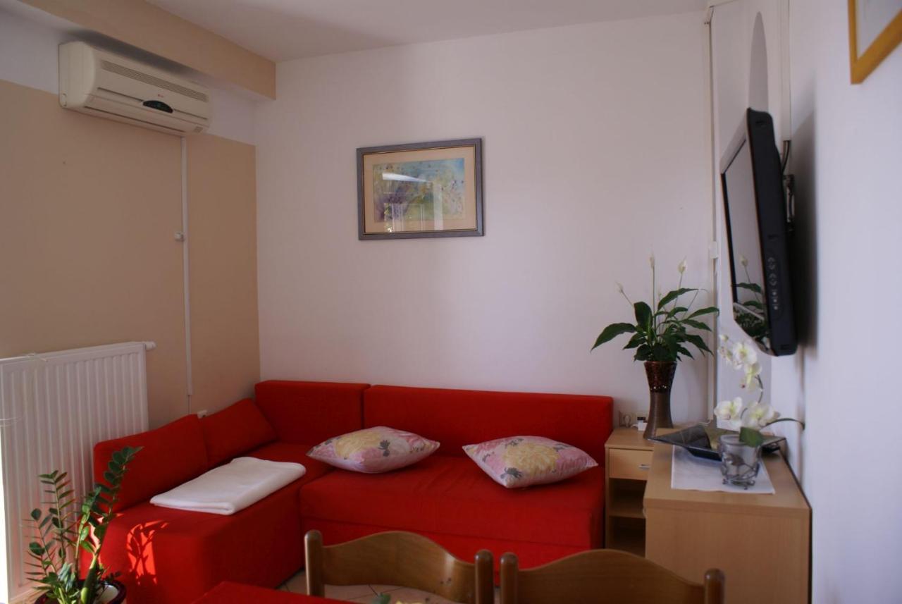 Apartment Nevenka Krk Town Eksteriør billede
